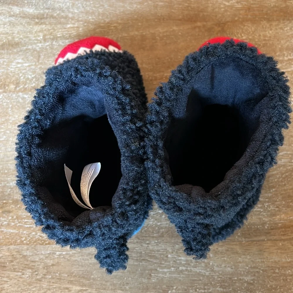 Isotoner Kids Shark Slipper Booties